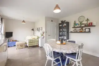 33 Ilford ParkImage 9