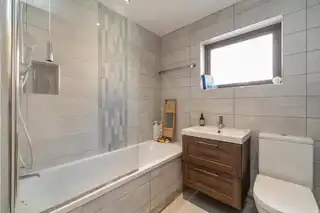 71B Shandon ParkImage 29