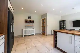 71B Shandon ParkImage 14