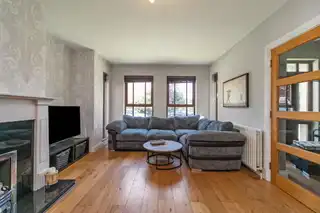 71B Shandon ParkImage 9