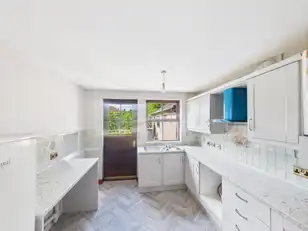 1 Carolhill GardensImage 4