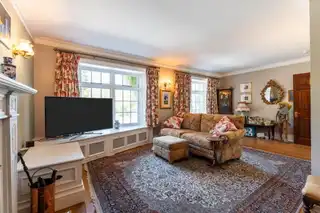 4 Mill LaneImage 16
