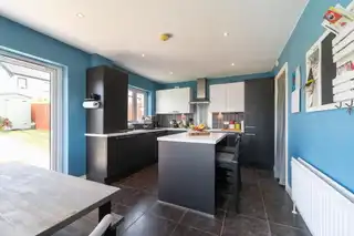 11 Coopers Mill GardensImage 8
