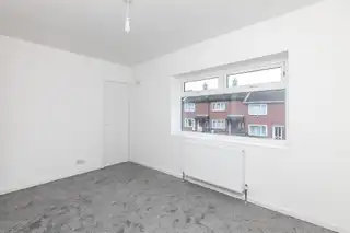 82 Gainsborough DriveImage 10