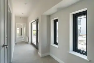 8 Loughry ViewImage 5