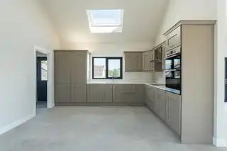8 Loughry ViewImage 8