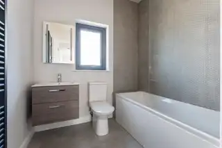8 Loughry ViewImage 24