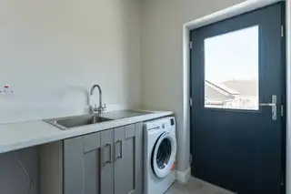 8 Loughry ViewImage 16