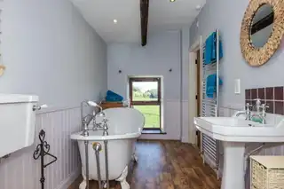 22 Lisbarnet RoadImage 43