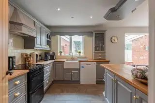 6 Priory CloseImage 7