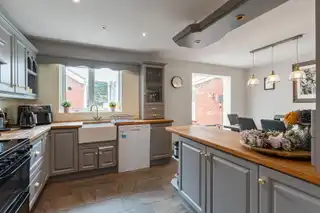 6 Priory CloseImage 9