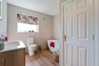 24 Westland AvenueImage 16