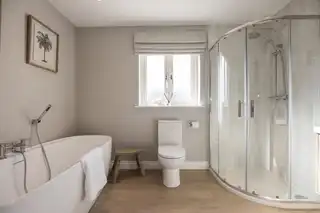 52 AshgroveImage 27