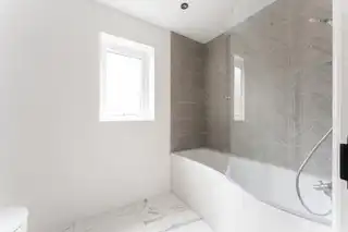 8 The PaddocksImage 12