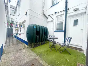 22 Eglinton LaneImage 18