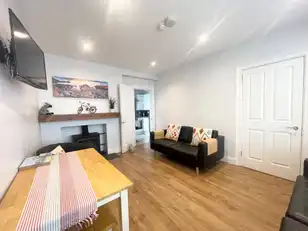 22 Eglinton LaneImage 6