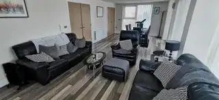 Apt 41 Woodlands ManorImage 4