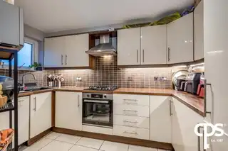 Apartment 31 Woodlands ManorImage 5