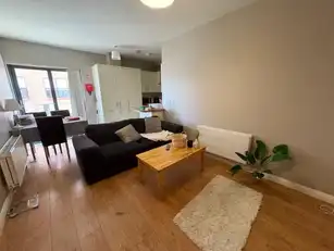 Apt 4 1 Walnut StreetImage 6
