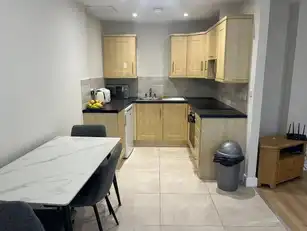 308 College Court CentralImage 3