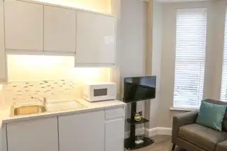 Apt 4 61 Eglantine AvenueImage 3