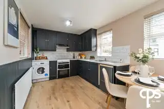 43 Adelaide AvenueImage 8