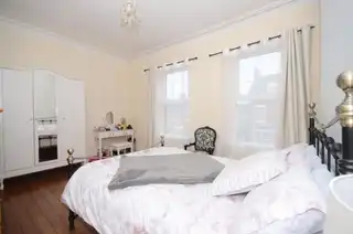 41 Ravenhill AvenueImage 8