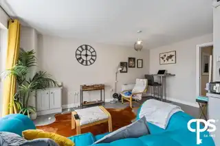 Apt 4 12A Highgrove MeadowsImage 5