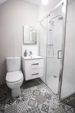 Apartment 1 45 University StreetImage 6