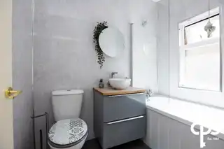 520 Falls RoadImage 12