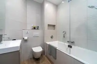 Apartment 11 8 Castlehill WoodImage 11