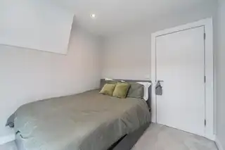 Apartment 11 8 Castlehill WoodImage 14