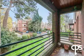 Flat 4 82A Marlborough Park NorthImage 16