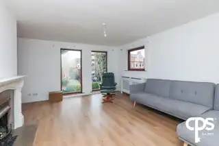 Flat 4 82A Marlborough Park NorthImage 5
