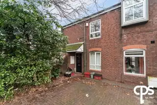 8 Salisbury CourtImage 1