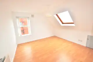32 Mayfield WalkImage 17