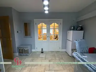 8 The BeechesImage 4