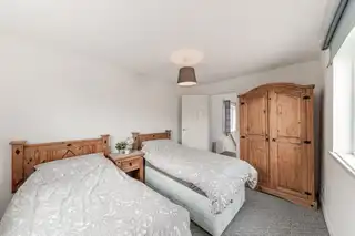 18 Shore RoadImage 17