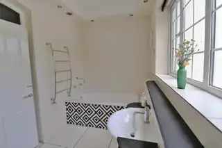 1 Kary Hill HouseImage 27