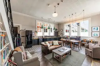 36A The SquareImage 10