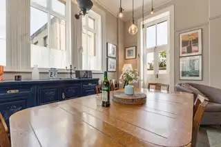 36A The SquareImage 23