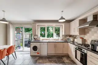 6 Old Dundonald MewsImage 8