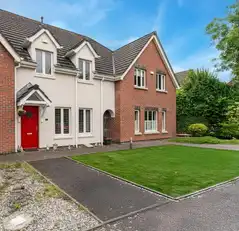 6 Old Dundonald MewsImage 2