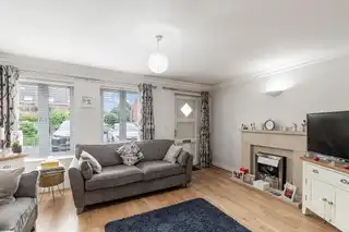 6 Old Dundonald MewsImage 5