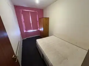 28 The Square, MoyImage 6