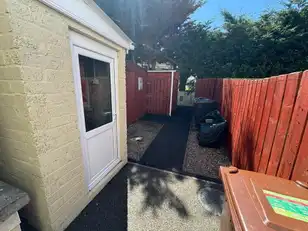 17 Castle Walk MewsImage 14
