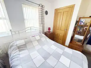 17 Castle Walk MewsImage 12