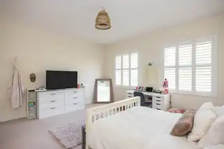 Kathleen AvenueImage 54