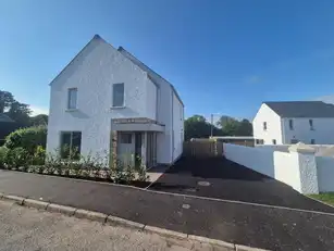 Image 1 for 1B Castle Farm