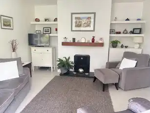 24 Wilton GroveImage 2